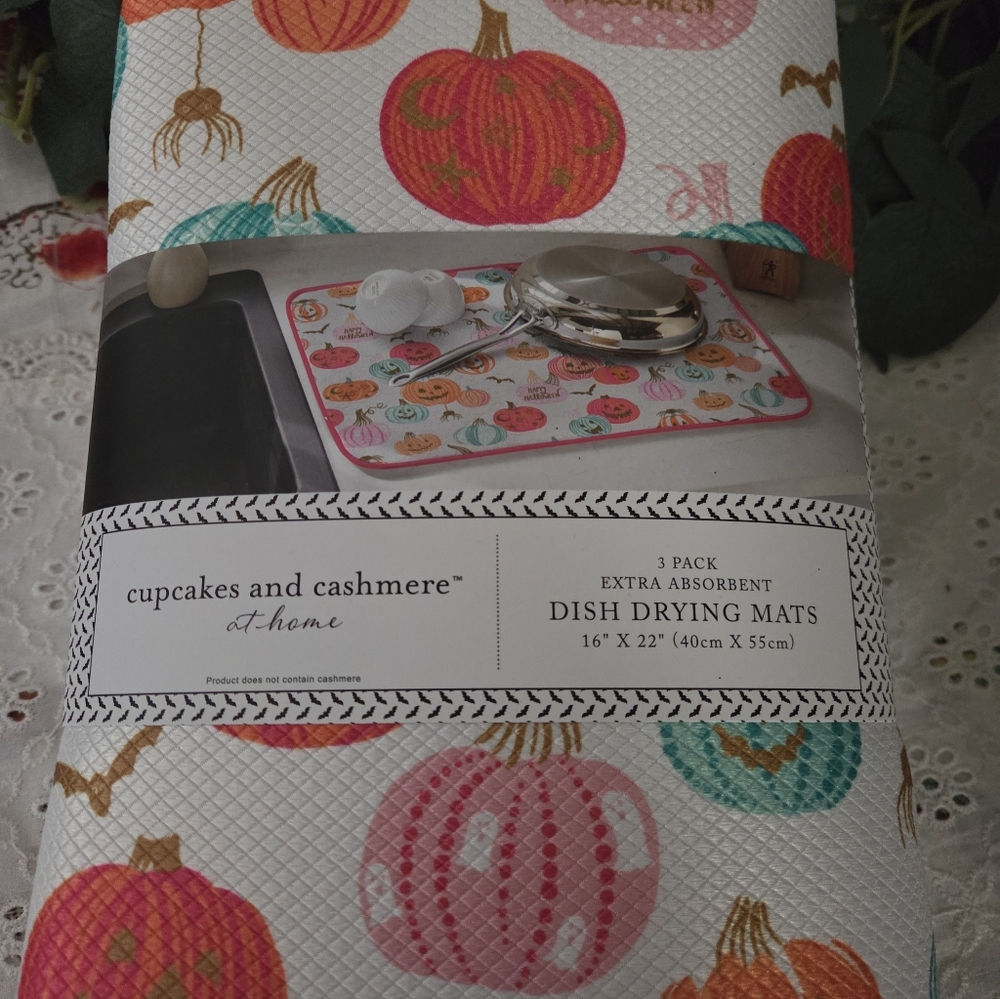 cupcakes & cashmere Colorful Pumpkin Dish Drying Mat - Picture 2 of 5